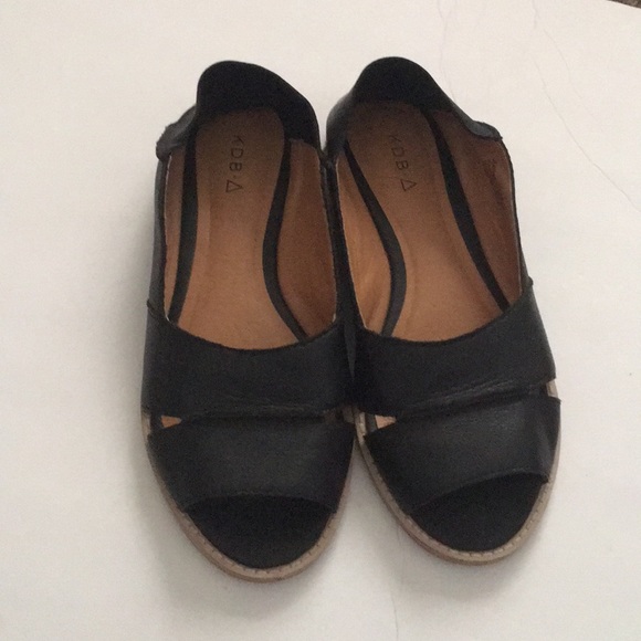 Kelsi dagger Brooklyn Shoes - KDB convertible flat black sandals size 7 1/2